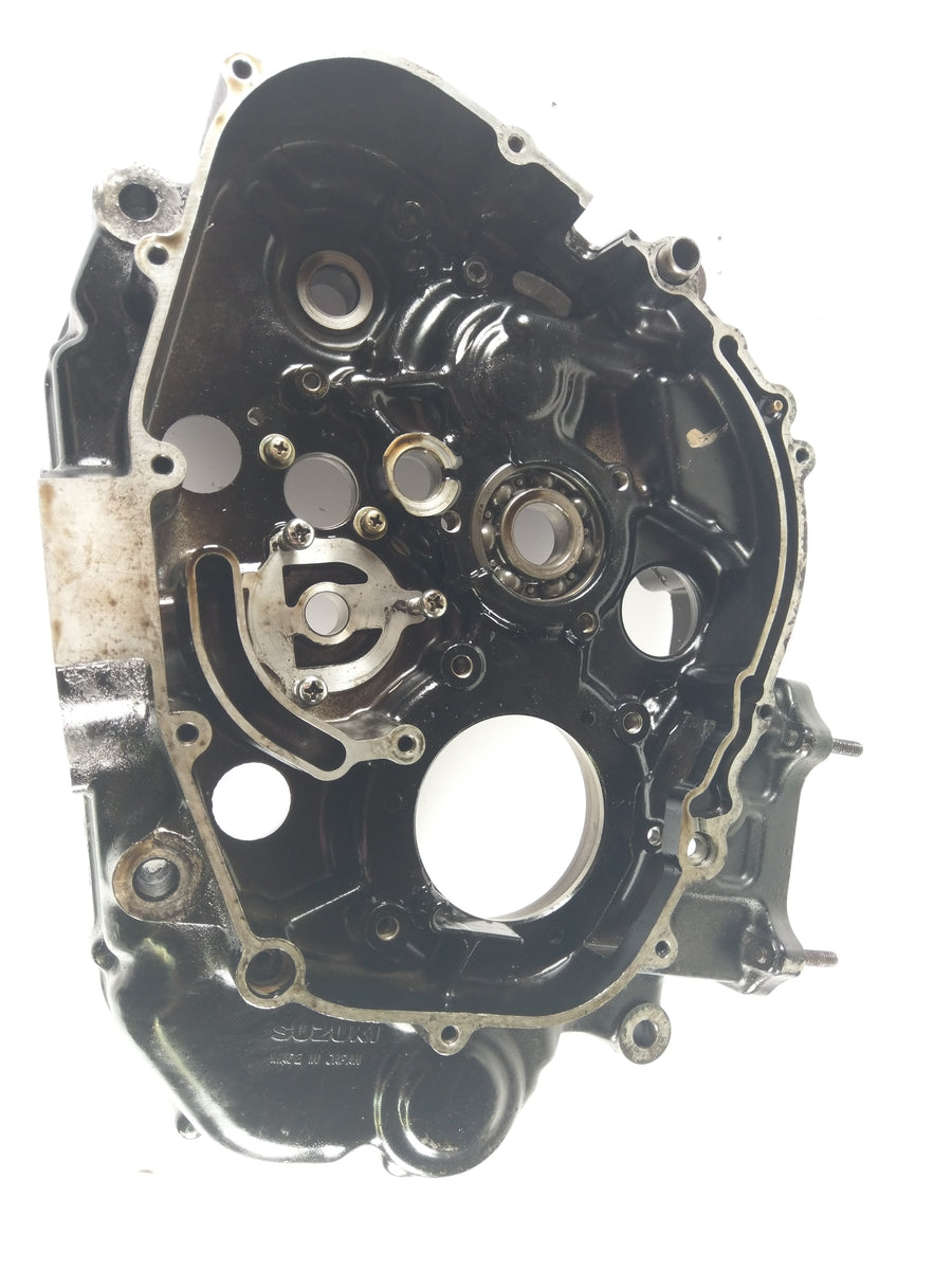 Suzuki DR 650 SP42B - right engine housing half with sump filter and balance shaft