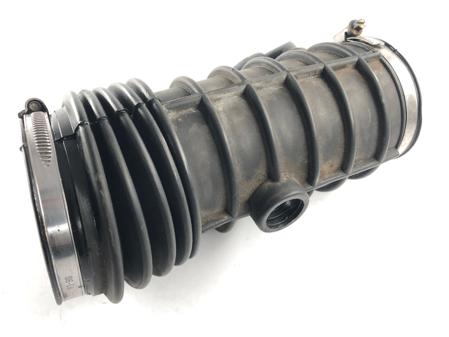 BMW M 535i E28 [1986] - intake manifold air hose air intake hose