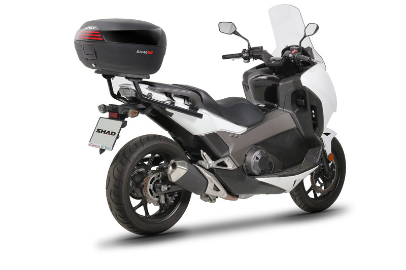 Yamaha X-Max 300 Tech Max + [SHAD] - SH46 top case black 6kg 46L