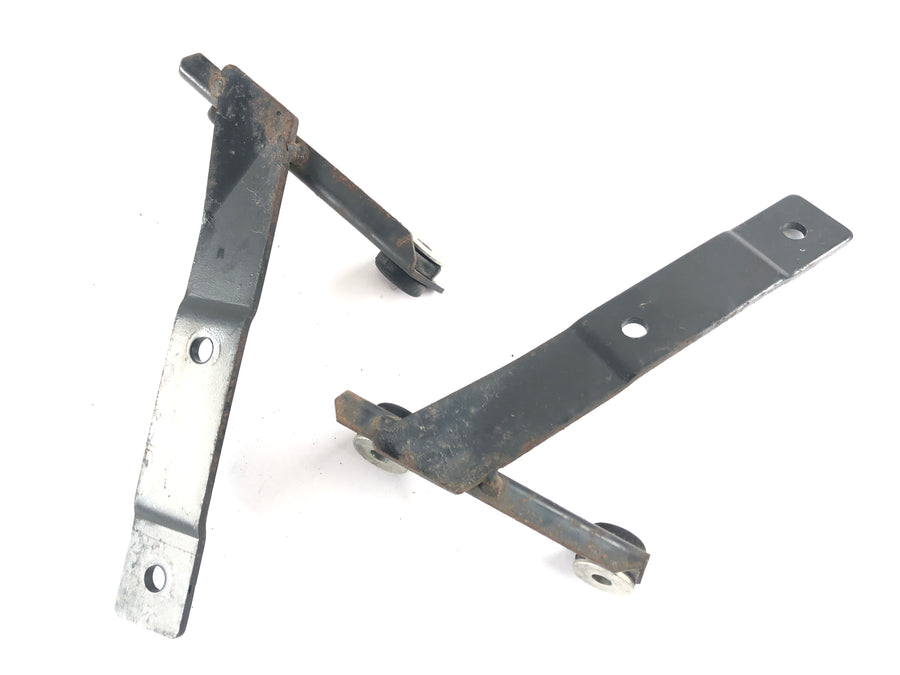 BMW C1 125 [2001] - Lower fairing bracket