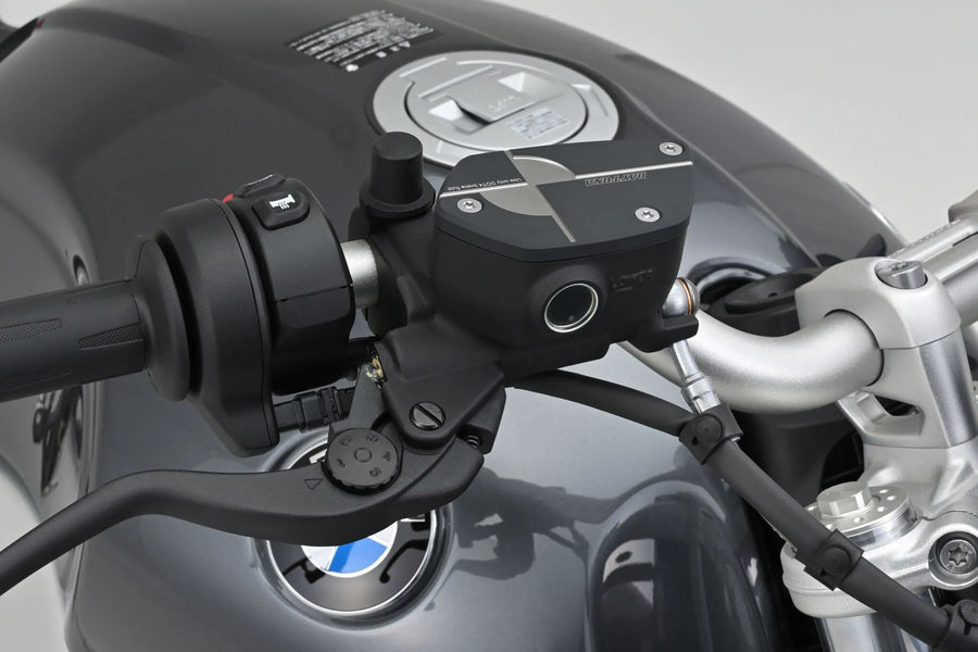 BMW F 900 R [Daytona] - front main cylinder cap