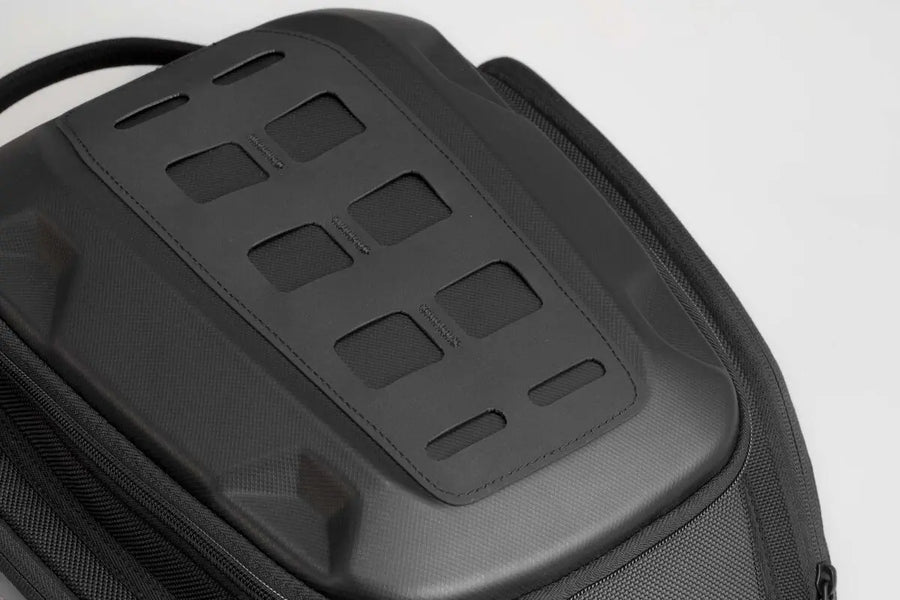 ducati diavel 1200 [SW-MOTECH] – PRO Enduro tank bag with straps (12-15 liters)