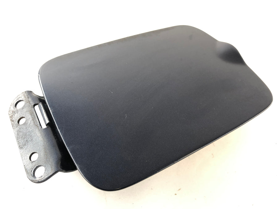 BMW M 535i E28 [1986] - Fuel filler flap