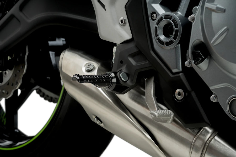 KTM RC 390 [2025] – R-Fighter footrests – silver