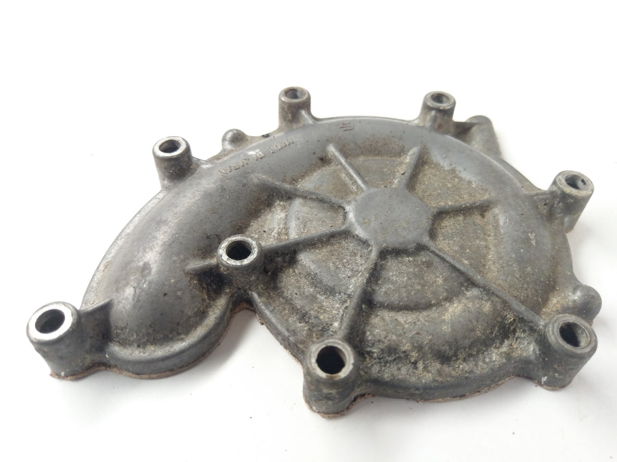 Suzuki GT 750 [1973] - Water pump cover engine cover