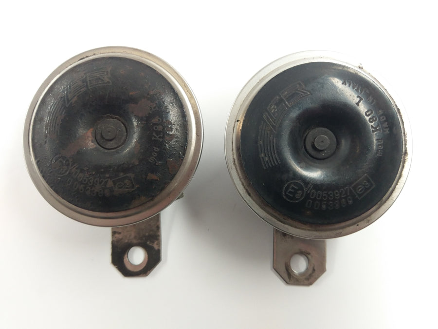 Moto Guzzi V11 Le Mans [2003] - horn horn pair