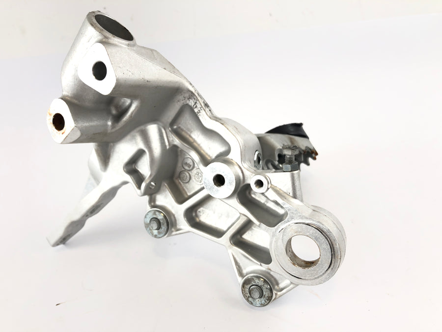 Husqvarna 701 Supermoto [2019] - Footrests right and left with holder