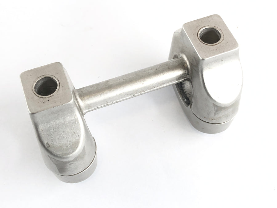 Ducati Multistrada 1000 DS [2003] - Handlebar mount riser