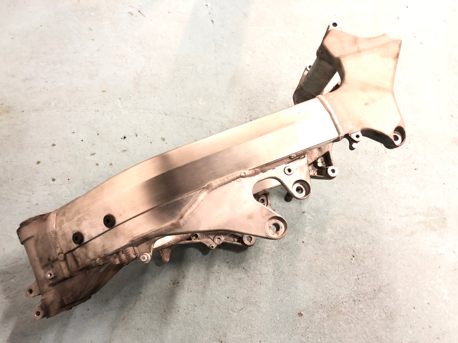 Honda VFR 800 RC46 [1999] - Frame with papers
