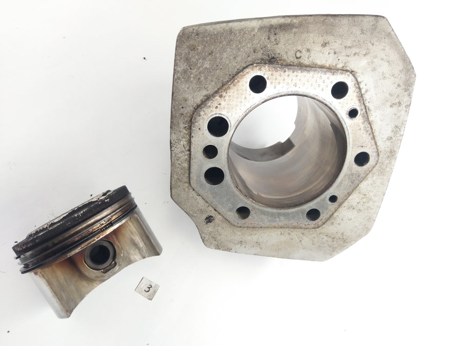 Moto Guzzi Quota 1100 ES [1999] - Cylinder with piston