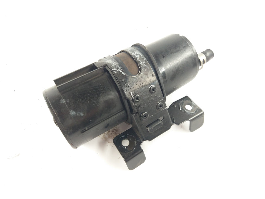 Suzuki Intruder 1500 VL [2000] - Engine housing ventilation Engine ventilation