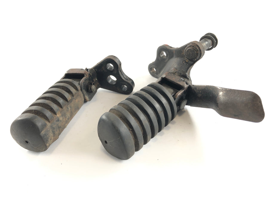 Yamaha XT 350 55V [1987] - Footrest Set Driver Footrests