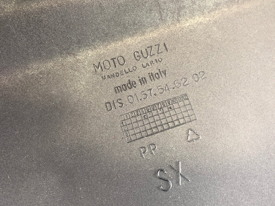 Moto Guzzi V11 Tenni [2001] - Side panel left