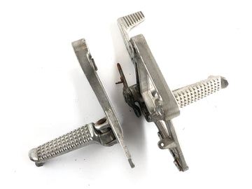 Honda VFR 750 F RC24 [1988] - Footrests Driver footrests left and right
