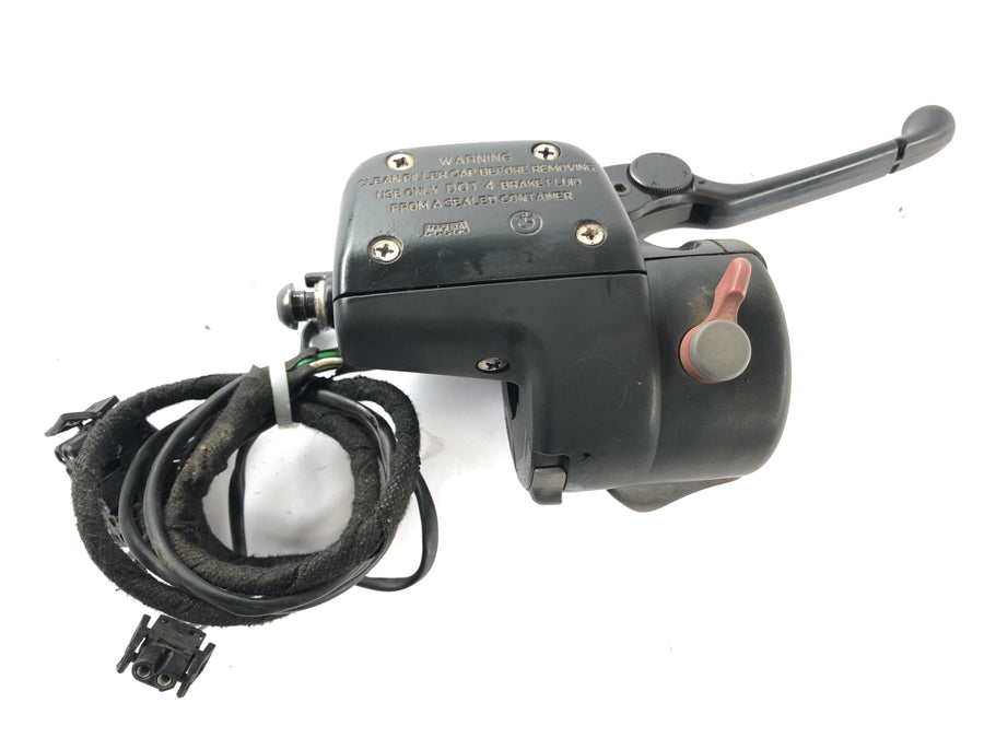 BMW R 1150 GS [2000] - handlebar fittings on the right handbrake pump