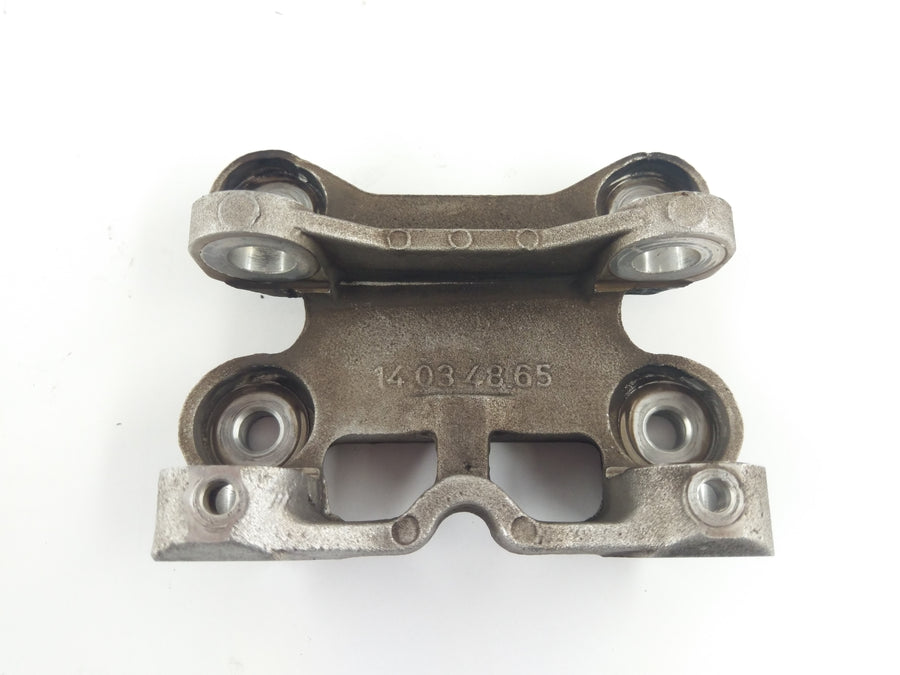 Moto Guzzi Mille GT [1990] - rocker arm bearing block cylinder head