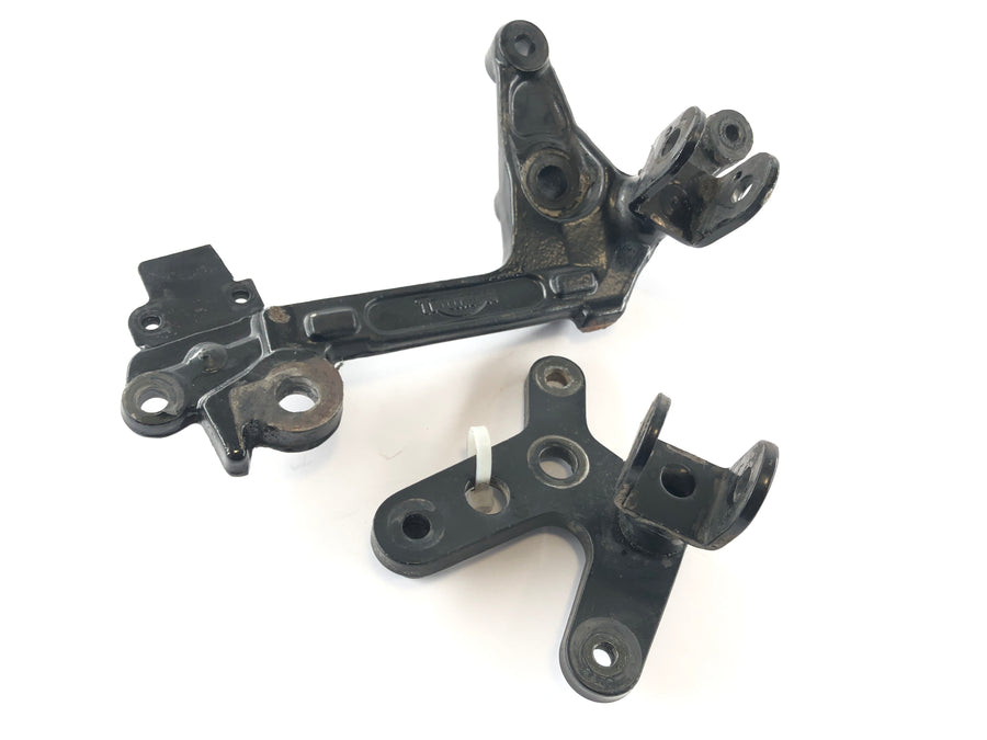 Triumph Tiger 900 T400 [1998] - Footrest holder front left and right