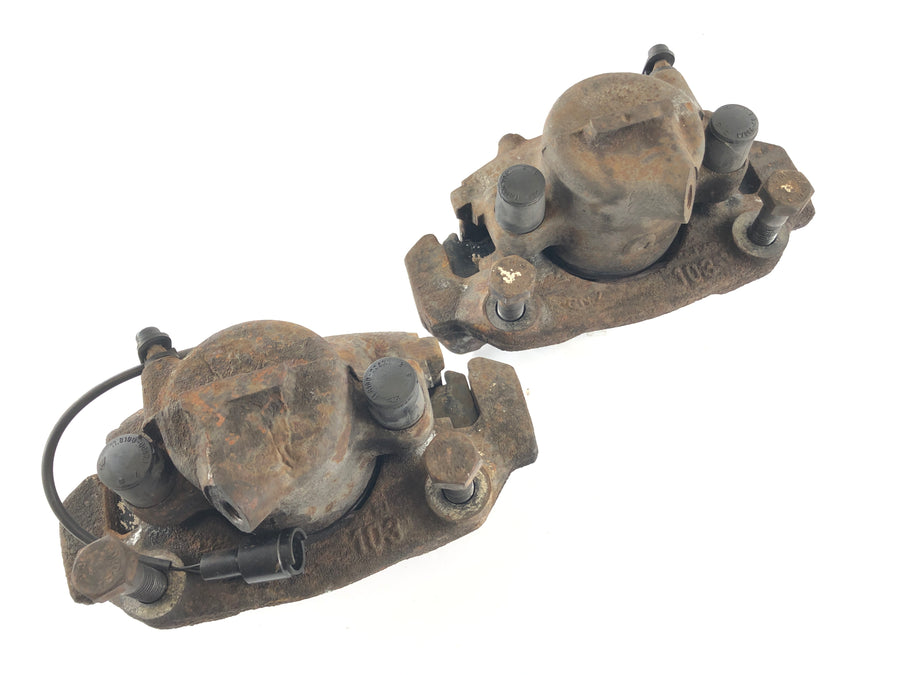 BMW M 535i E28 [1986] - Front brake caliper set pair