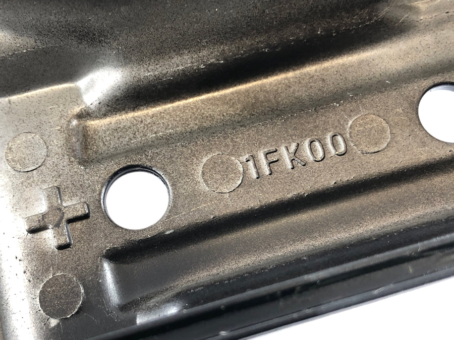 Yamaha V-max 1200 2EN [1997] - Valve cover cylinder rear