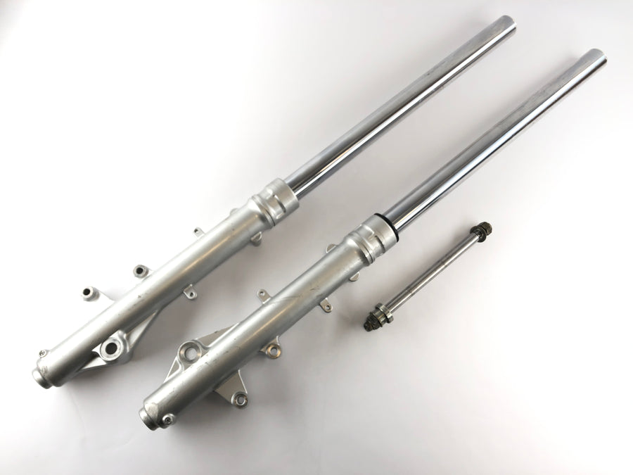 Triumph Tiger 900 T400 [1998] - Fork Telescopic fork with axle