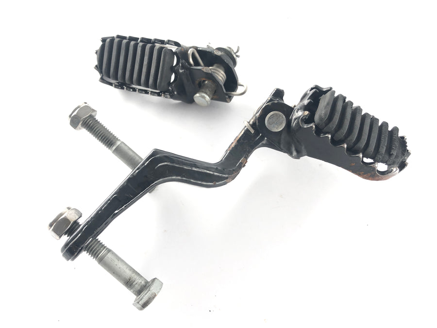 KTM LC4 640 Duke 2 [2001] - Driver footrests right and left
