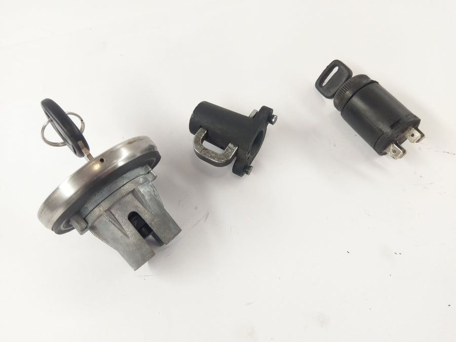 Moto Guzzi Nevada 750 LK [2001] - Lock set ignition lock tank cover helmet lock
