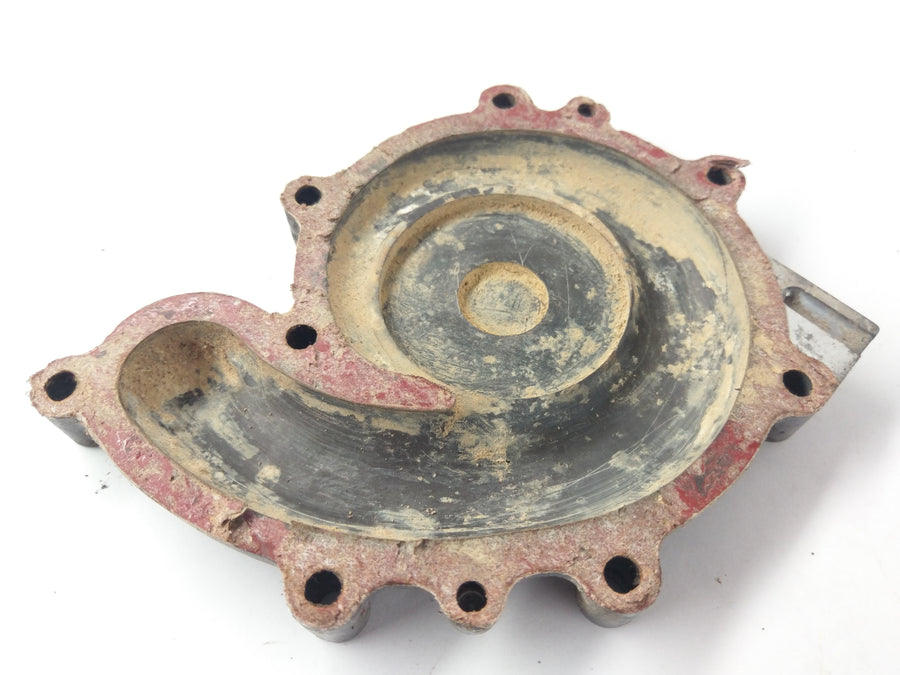 Suzuki GT 750 [1973] - Water pump cover engine cover