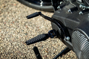 Harley-Davidson Road Glide St Fltrxst [Kuryakyn]-Thresher footrests - 0