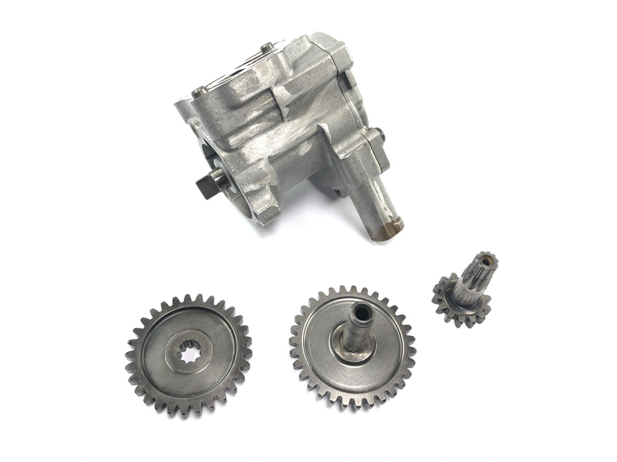 Triumph Tiger 900 T400 [1998] - Oil pump with drive