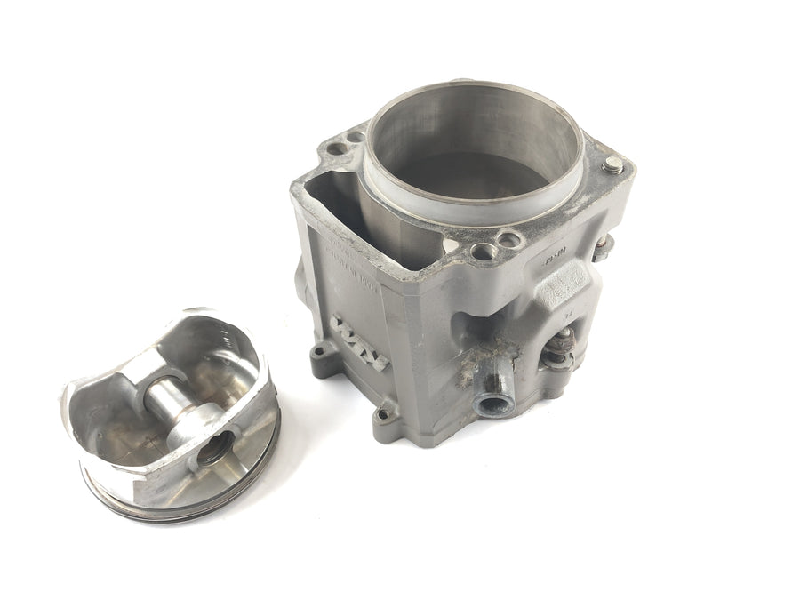 KTM LC4 640 [2003] - Cylinder and piston