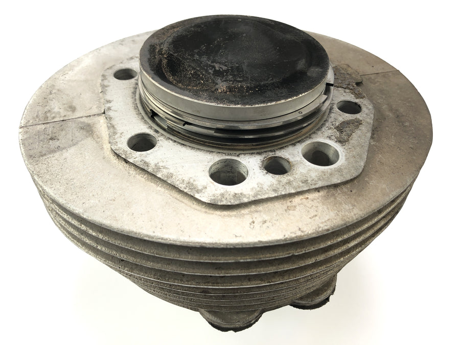 Moto Guzzi V 1000 VG [1980] - Cylinder with piston right