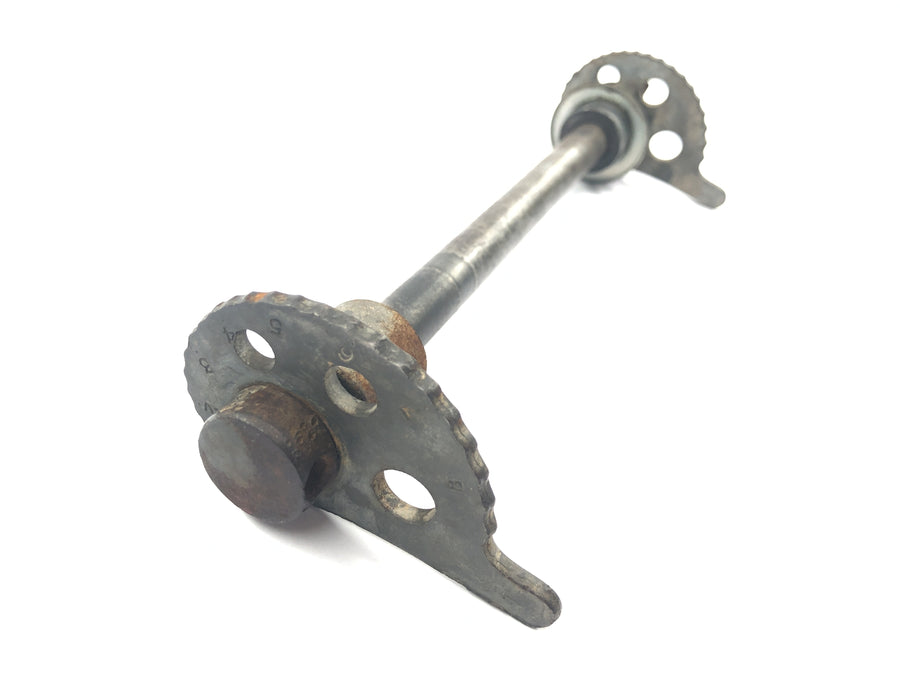 Yamaha DT 175 2K4 [1982] - Rear axle with chain tensioner through axle axle
