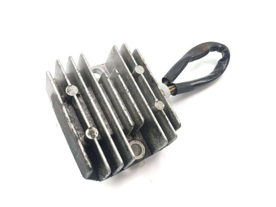 Yamaha XT 600 Z Ténéré 55W [1986] - Control of tension regulators rectifier charger