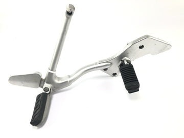 Moto Guzzi Stelvio 1200 8V [2016] - Footrest system on the right, driver's footrest and pillion passenger's footrest with bracket