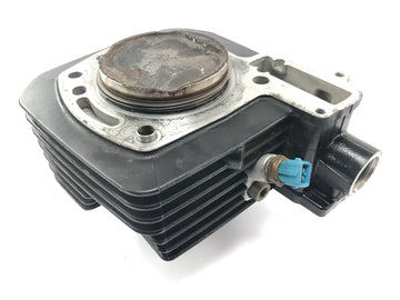 Moto Guzzi Stelvio 1200 8V [2016] - cylinder with piston on the right