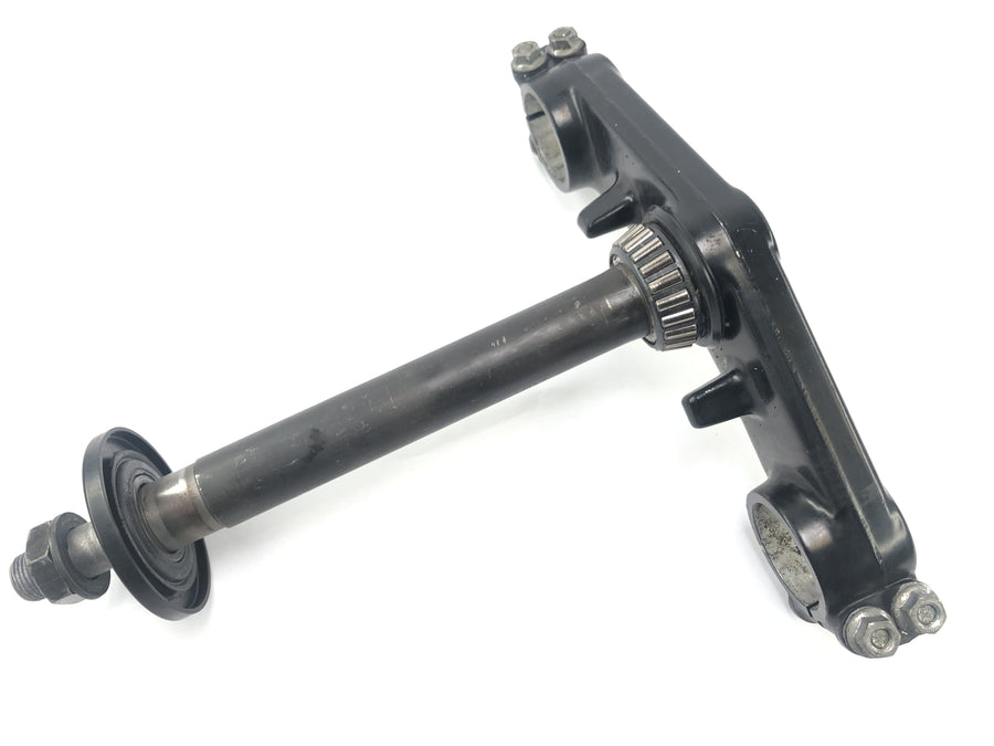 Kawasaki ZX -10 ZXT00B [1990] - fork bridge below