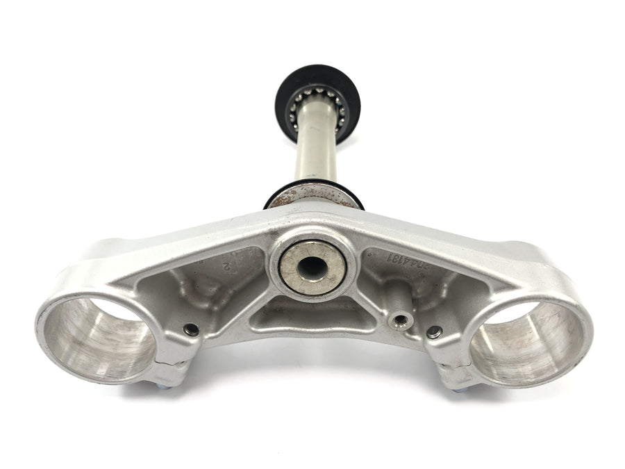 Triumph Street Triple R 675 D67LD [2010] - fork bridge below