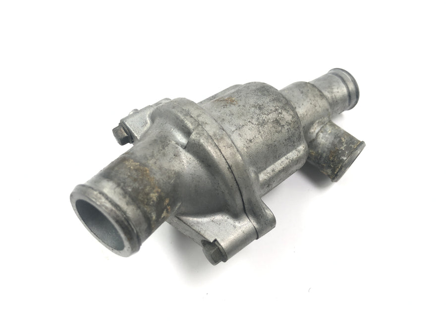 Yamaha YZF R1 RN04 [2001] - Thermostat housing coolant distributor coolant housing