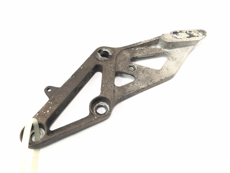 Suzuki GSX-R 1100 W GU75 C [1994] - Footrest plate holder on the right