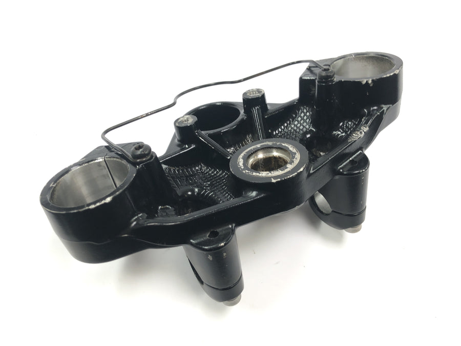 Triumph Tiger 955i 709EN [2003] - Upper fork bridge, steering head clamp, handlebar mount