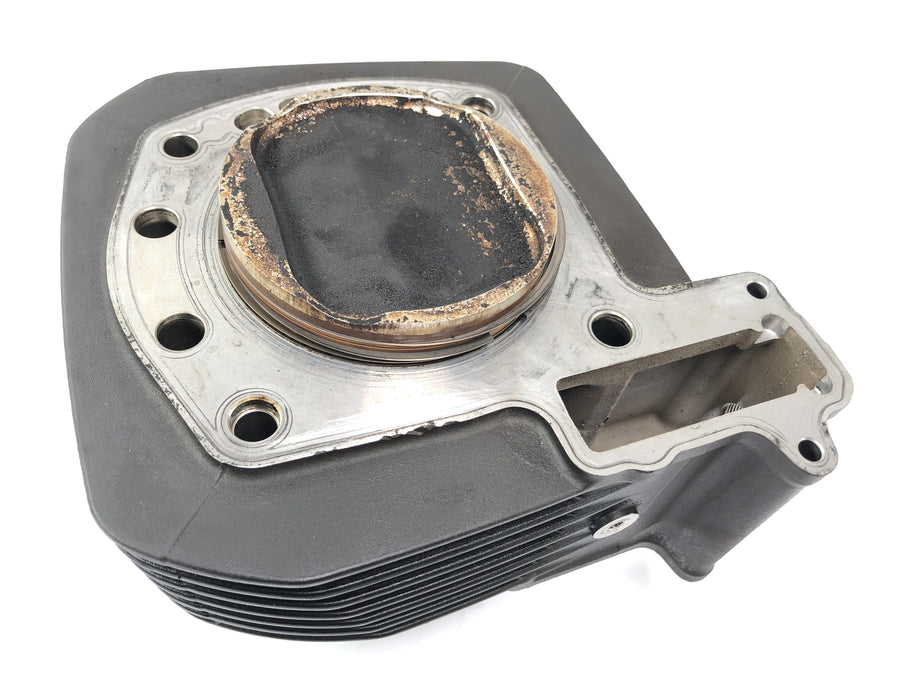 Moto Guzzi Stelvio 1200 4V [2009] - cylinder with pistons on the left