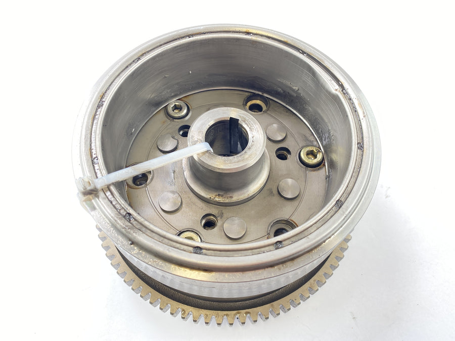 Yamaha XT 600 Z Ténéré 1VJ [1986] - Polad with starter tooth wheel