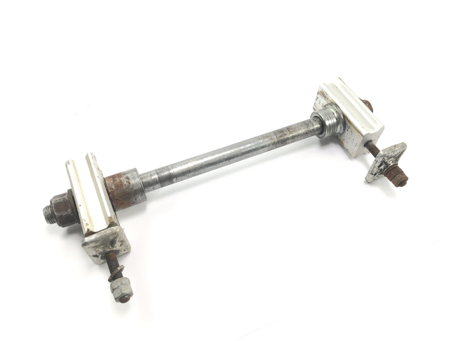 Honda FT 500 PC07 [1983] - Rear axle with chain tensioner