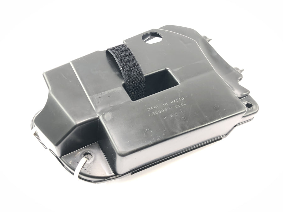 Kawasaki VN 1500 Mean Streak VN50T [2005] - Storage compartment tool compartment on the left