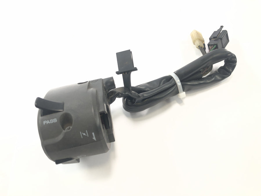 Kawasaki ZX 12 R ZXT20A [2001] - Handlebar fitting handlebar switch left