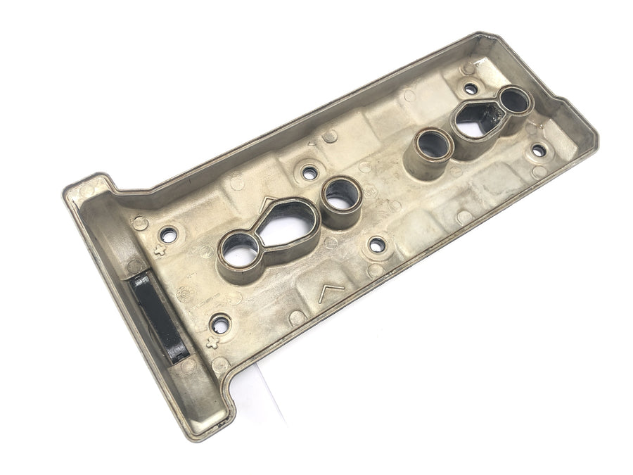 Yamaha YZF R1 RN01 [1998] - valve lid