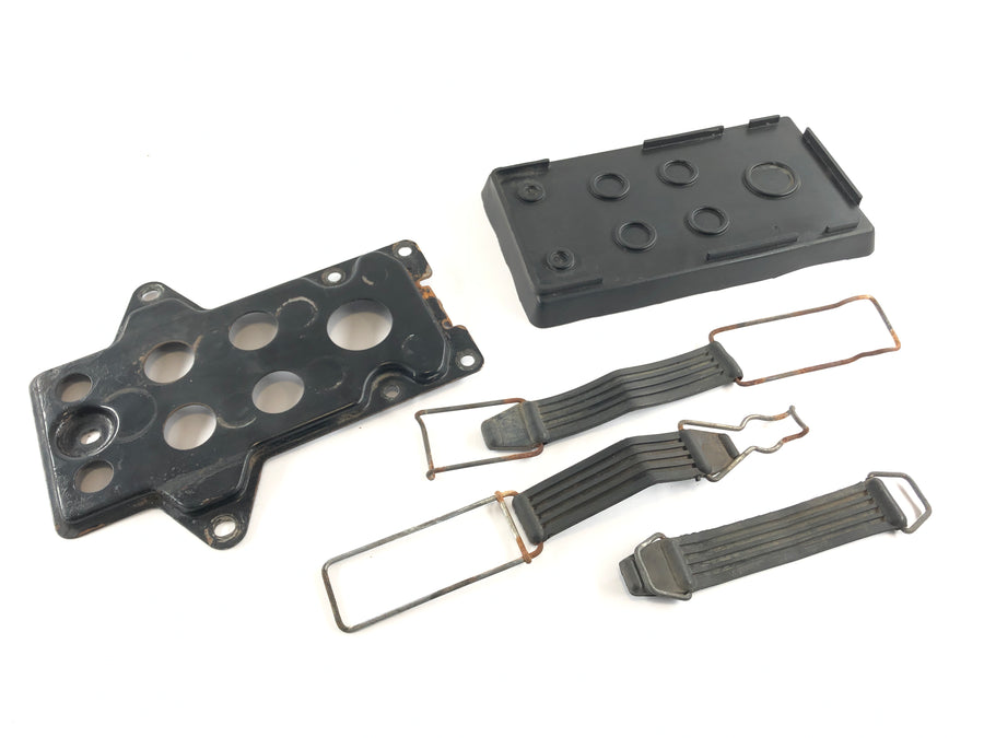 Moto Guzzi 850-T3 [1980] - Battery compartment