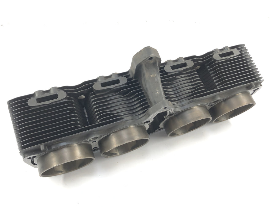 Suzuki GSX R 1100 GV73B [1990] - cylinder with pistons