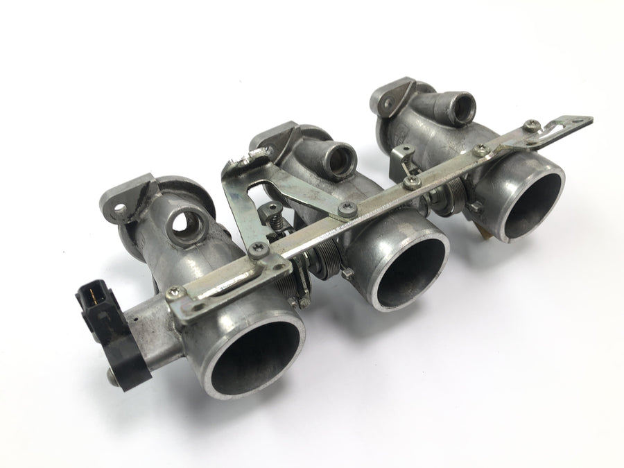 Triumph Speed ​​Triple T509 [1998] - Throttle body throttle body injection system injector