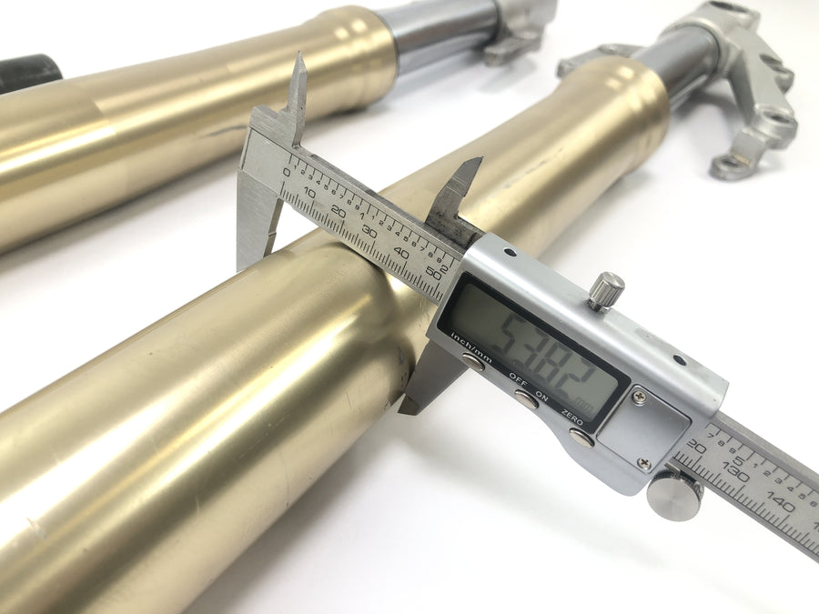 Yamaha YZF R1 RN01 [1998] - fork Upsizedown fork in front axle with axis